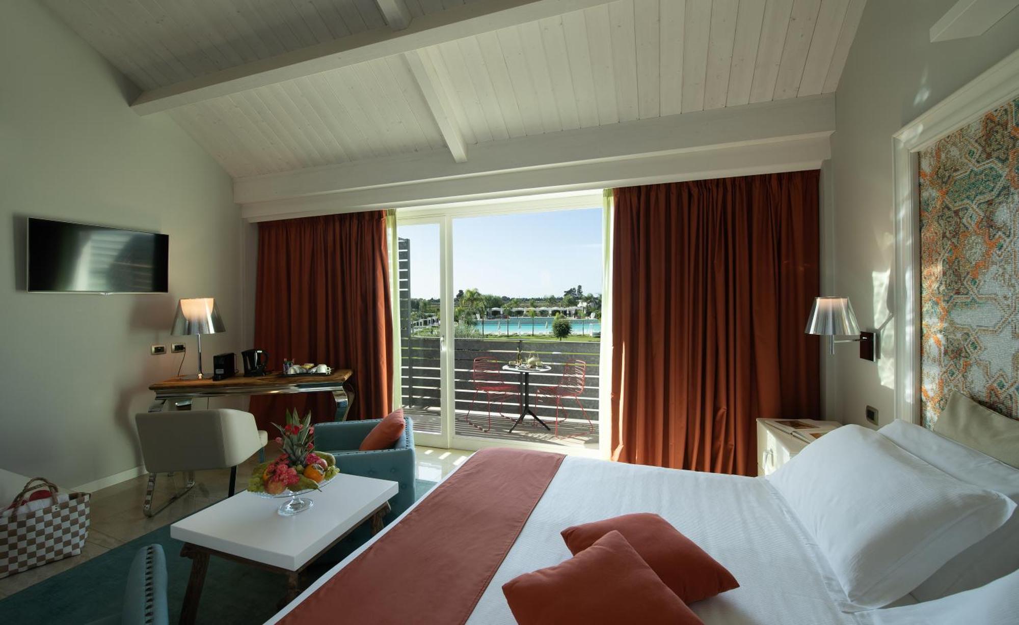 Queen Room with Pool View,1710640538:JPEG